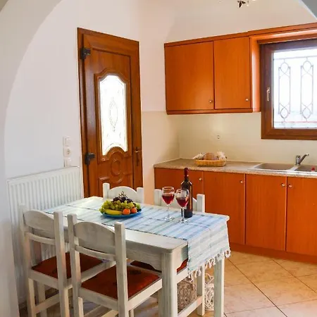 Villa Iokasti *